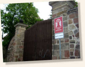 Eingang zur Burg Giebichenstein
